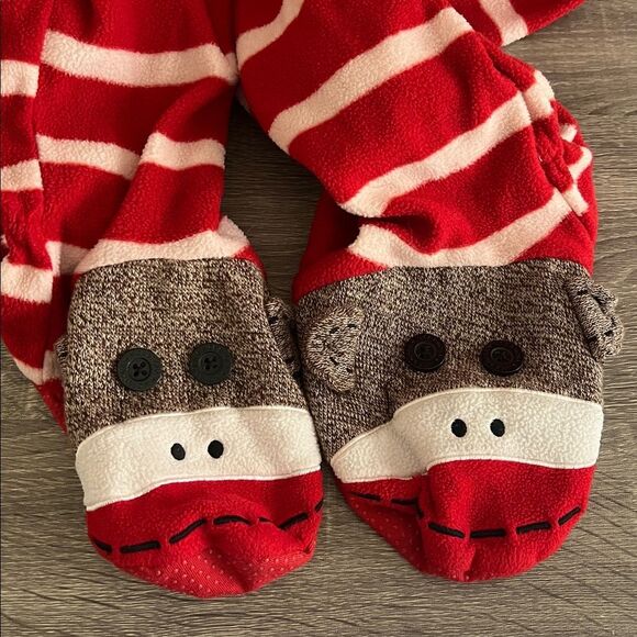 Nick & Nora red and white striped one-piece footed pajamas - Picture 5 of 7